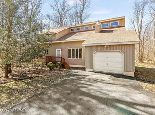 6392 Cherokee Trl, Tobyhanna, PA 18466