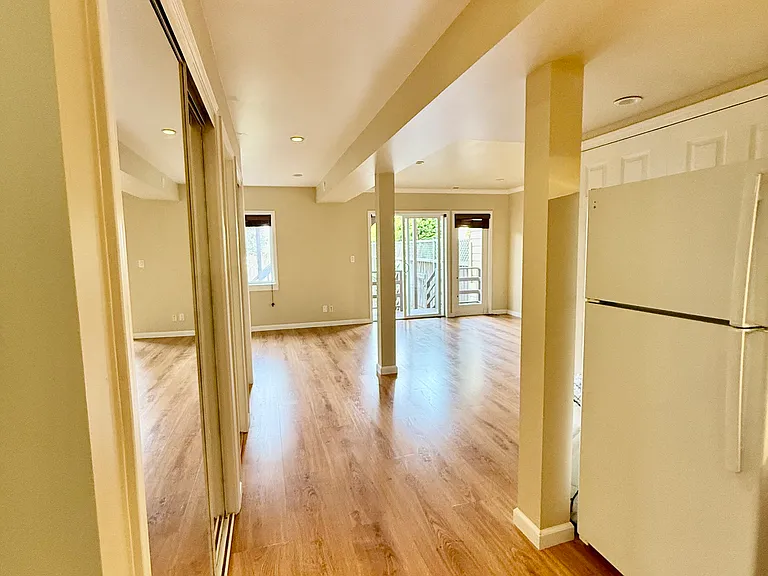 842 Cayuga Ave #A — Photo 11