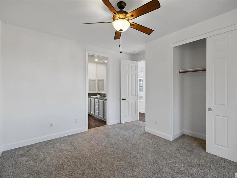 10785 Serratina Dr — Photo 15