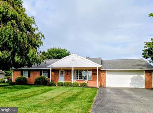 5229 Sunset Ln, Gap, PA 17527