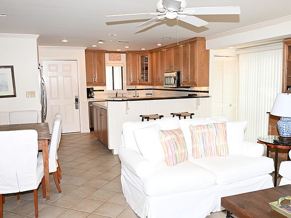 5th image of 775 Gulf Shore Dr Unit 1136