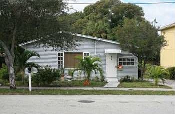 5th image of 525 Cambridge Dr