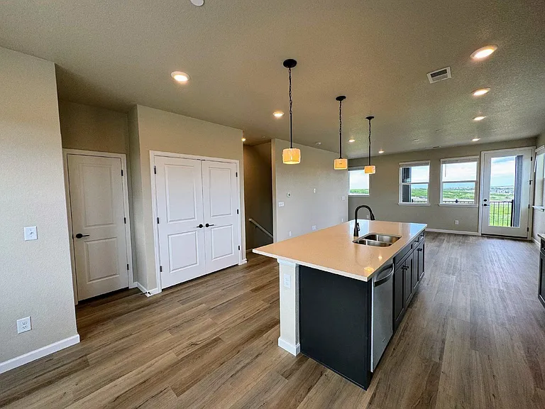 7022 Doncaster Ct — Photo 15