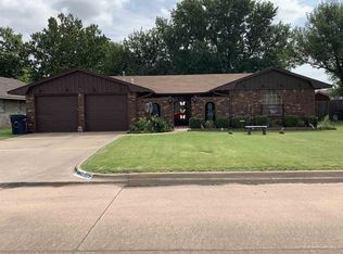 1007 Canary Ln, Enid, OK 73703