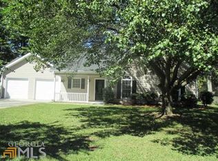 1275 Burning Bush Dr, Loganville, GA
