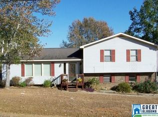 1701 Savannah Dr, Weaver, AL 36277