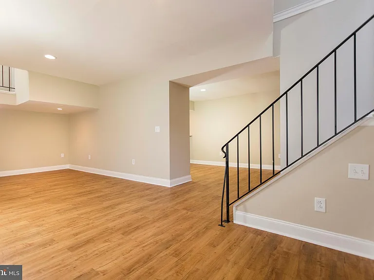 2031-5 South St #121 — Photo 16