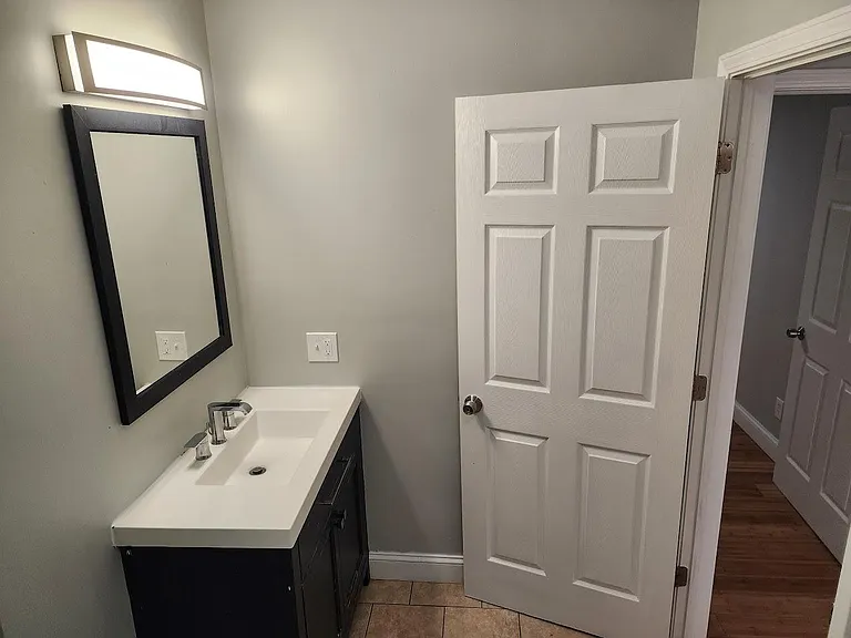 204 Grand Ave #10 — Photo 7