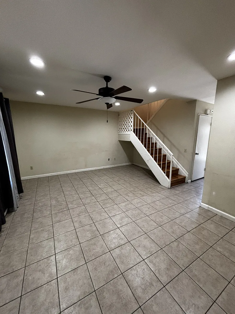 Living Room - 300 Carriage Dr #D