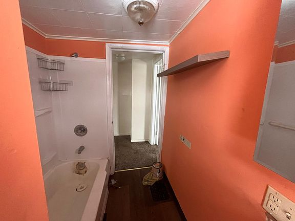 3rd image of 4508 5th Ave