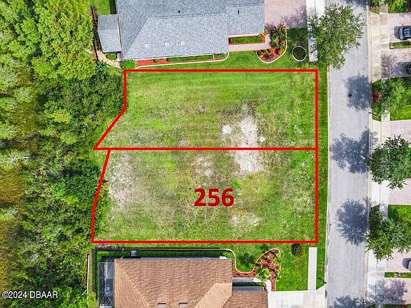 3rd image of 256 Catriona Dr