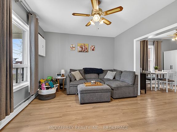 4th image of 427 Thomas St