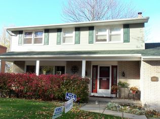 2215 Tulane Dr, Lansing, MI 48912