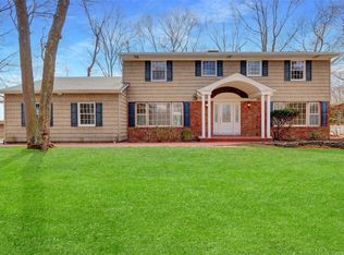 39 Glenrich Dr, Saint James, NY 11780