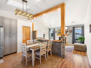 730 Garnet Dr NE, Rio Rancho, NM 87124