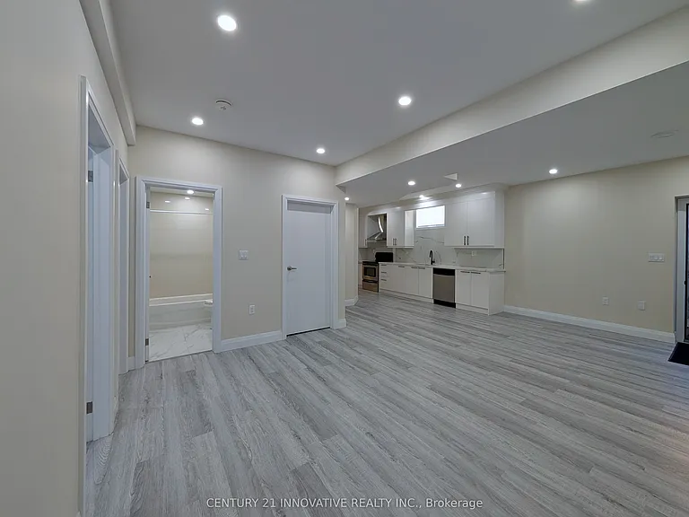 38 McFarland Dr #BASEMENT — Photo 2