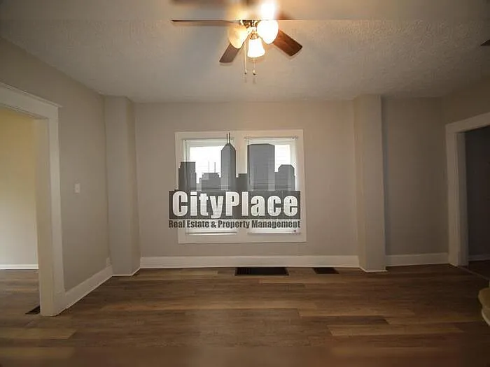 2862 Highland Pl — Photo 8