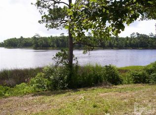 17 Tradewinds Dr, Hampstead, NC 28443