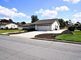 8690 Chifney Ln, Jurupa Valley, CA 92509