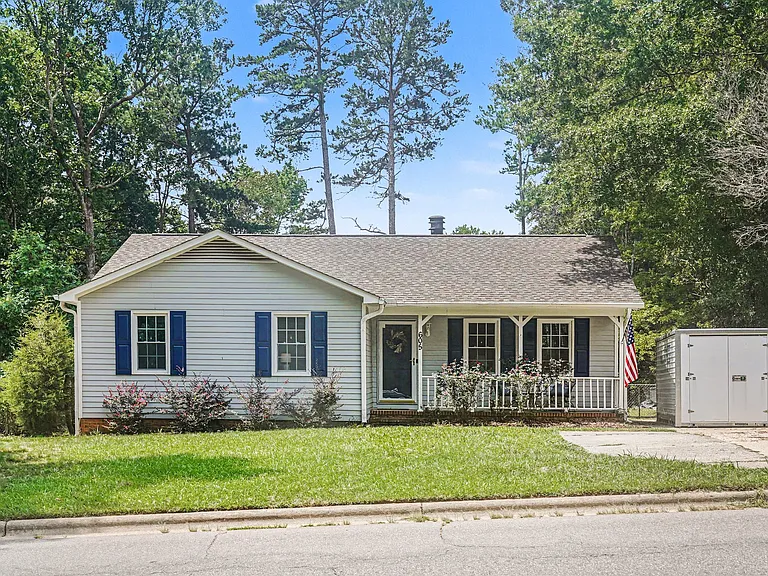 605 Sawmill Rd — Photo 1