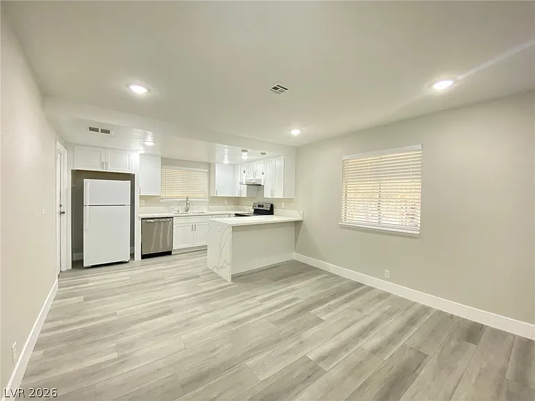 3253 Savalli St #D — Photo 4