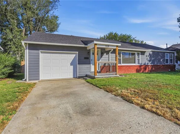 1638 Main St, Osawatomie, KS 66064