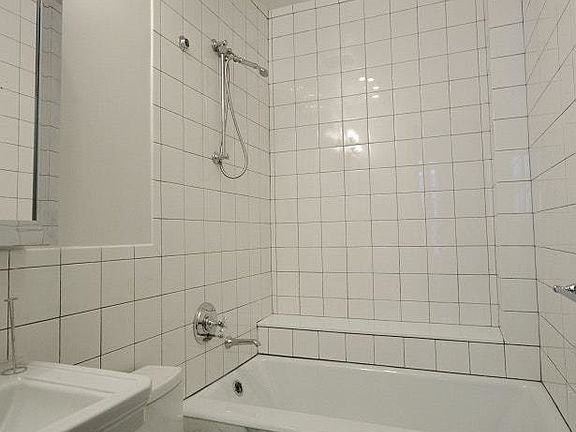 3rd image of 10 5th Ave #4F