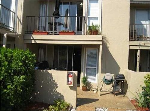 5th image of 662 Kensington Pl #9B