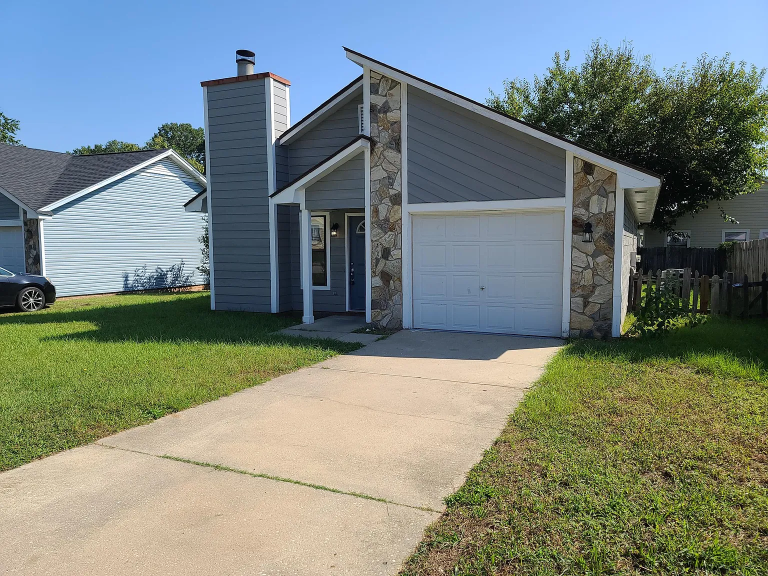 3 bed, 1108 sqft, $1,595 — Photo 2