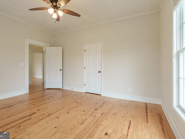696 North Ave — Photo 10