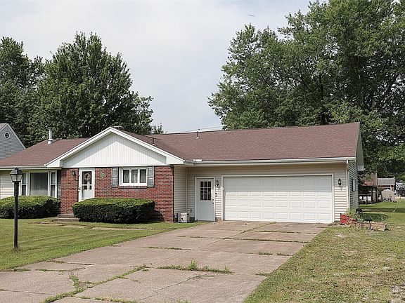 2nd image of 8678 Maplecrest Dr