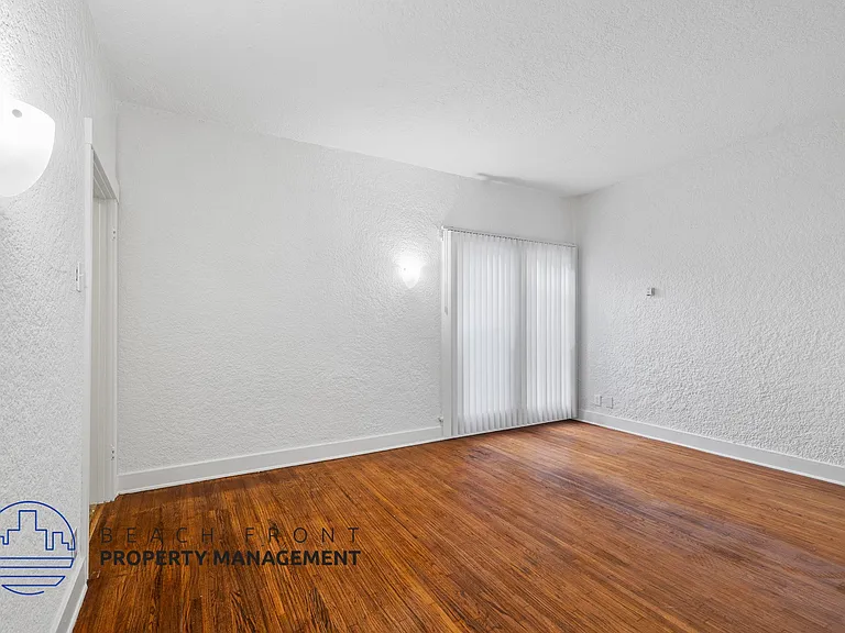 566 W. 17th St. — Photo 11
