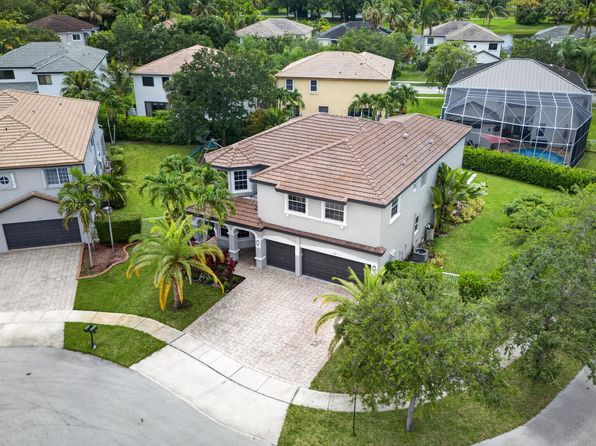 2167 SW 176th Ter