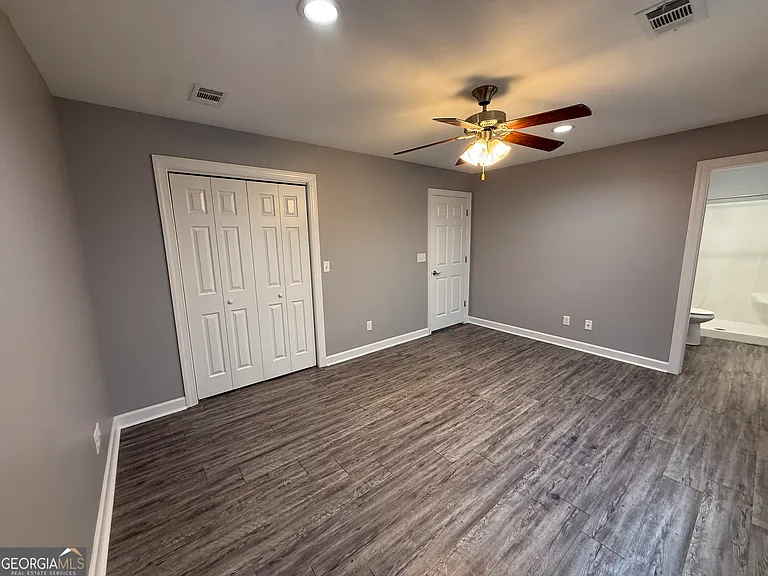 136 Trinity Rd — Photo 28