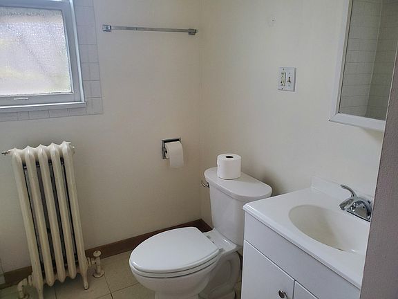4th image of 1912 Elmwood Ave #2
