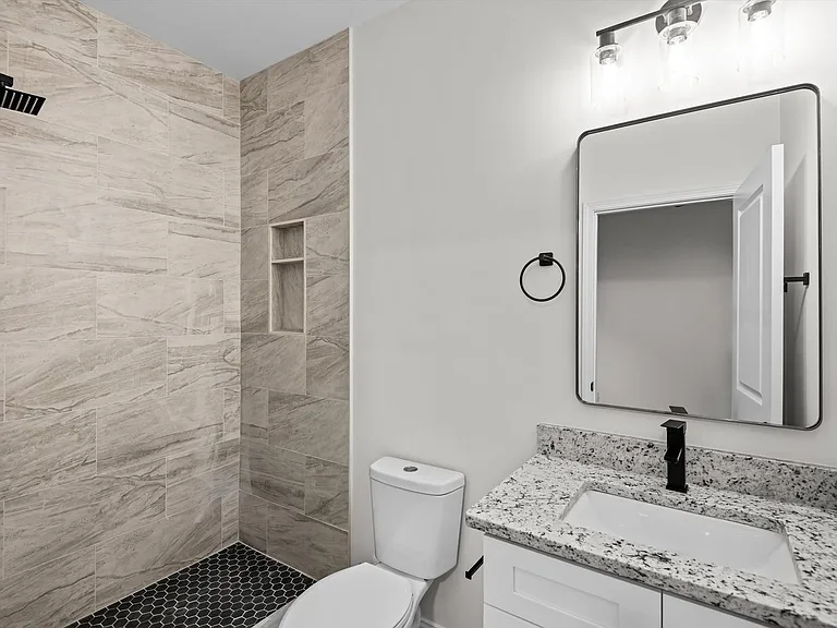 1318 House St — Photo 14