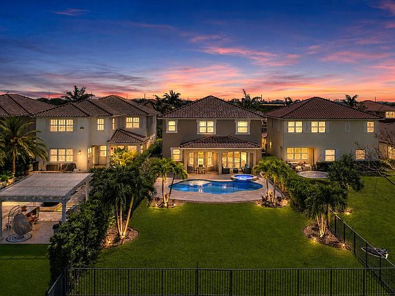 5th image of 8541 Miralago Way