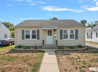 205 E Pennsylvania Ave, Jacksonville, IL 62650
