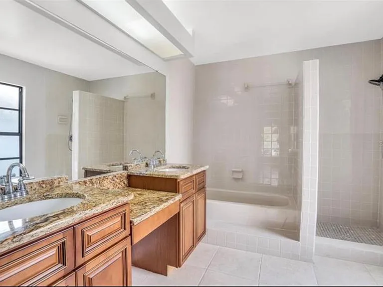 16208 Pebblebrook Dr — Photo 17