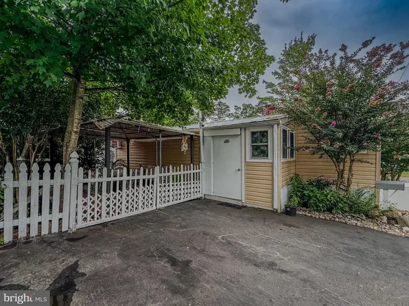 4305 Mobile Ct, Fairfax, VA 22030