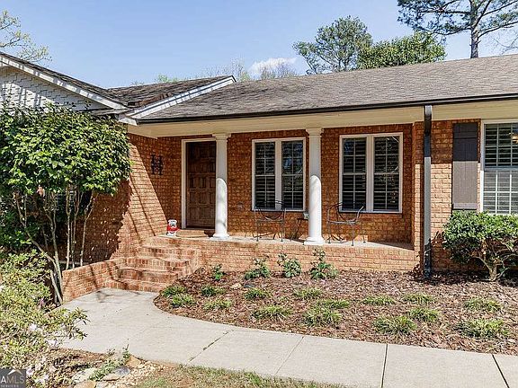 3rd image of 275 Davis Estates Rd