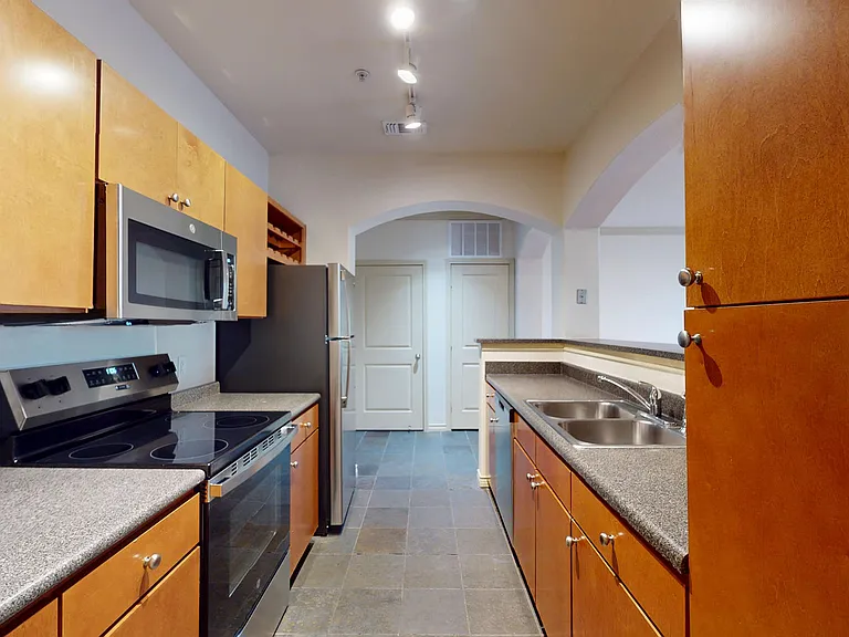 Ridge at Blue Hills — Photo 48