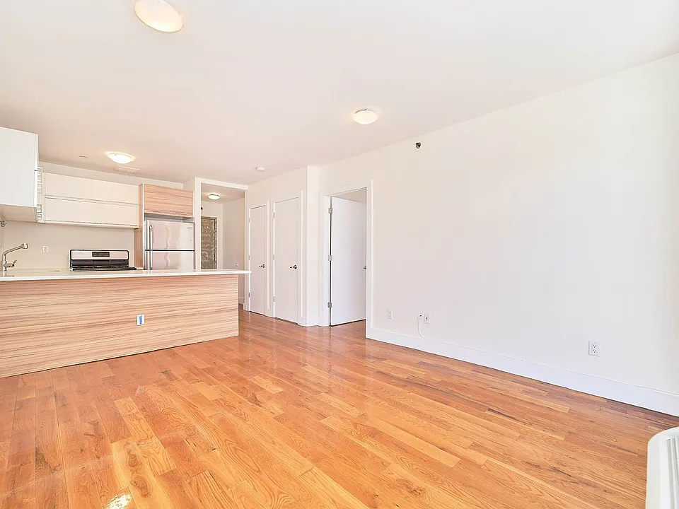 572 5th Ave #4C