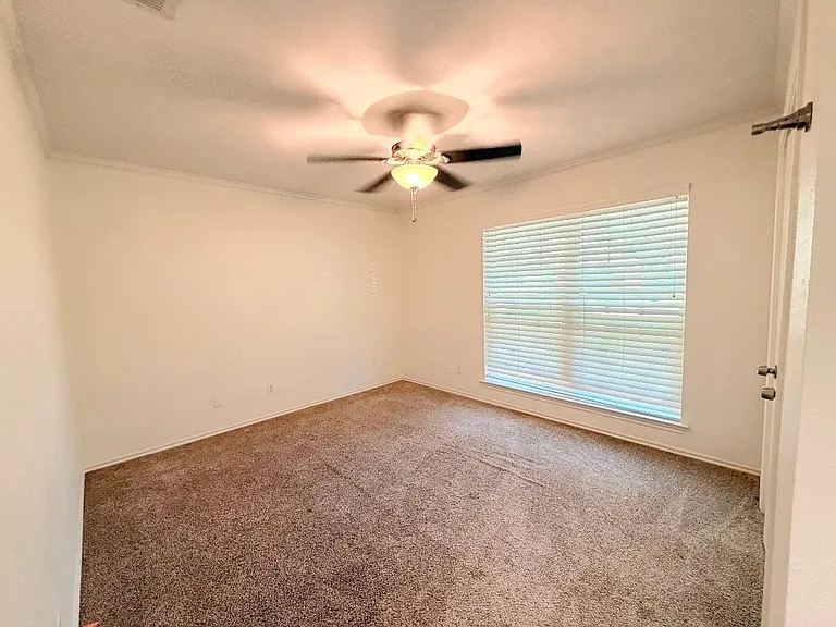 3433 Lynbrook Dr — Photo 18