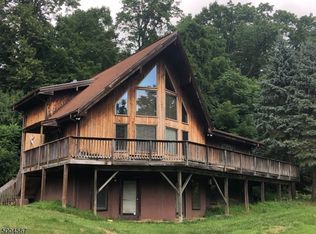 99 Pequest Rd, Andover, NJ 07821