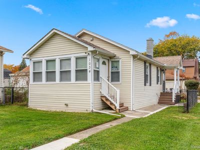 1034 Walnut St, Wyandotte, MI, 48192