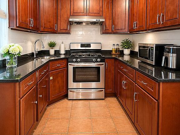 5th image of 2523 Ocean Ave APT 5A
