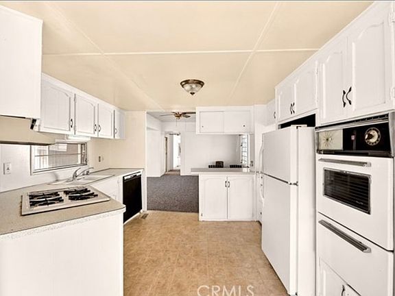 4th image of 893 S Palm Ave