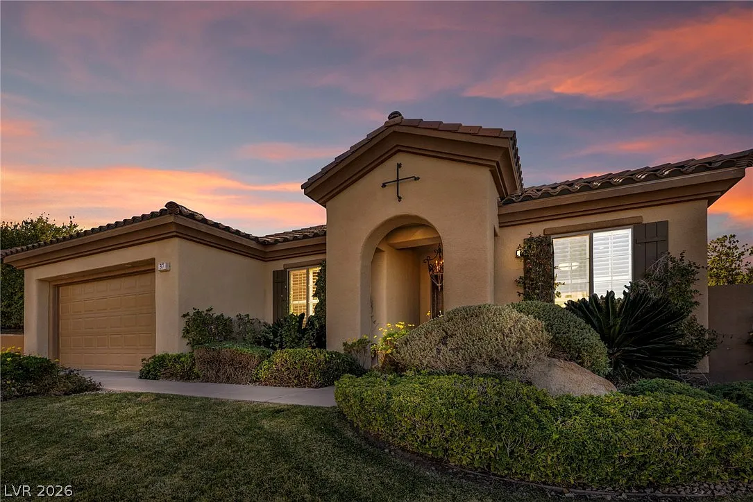 4 bed, 3.5 bath, 2614 sqft, $5,000 — Photo 2
