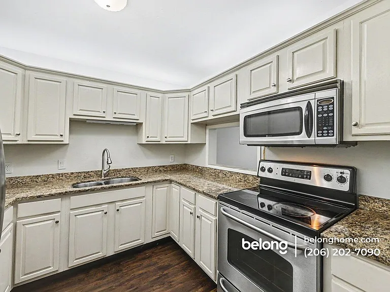 7930 SE 34th St #513 — Photo 10